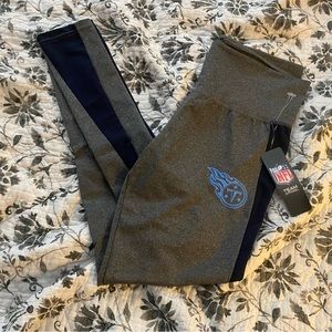 NWT Women’s Titans Leggins